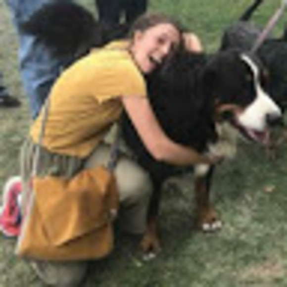 Meet your Posher, Nicole - Picture 1 of 1